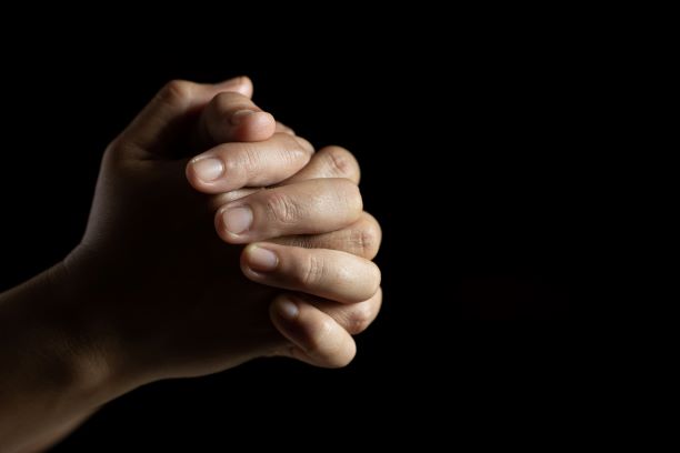 hands-folded-prayer
